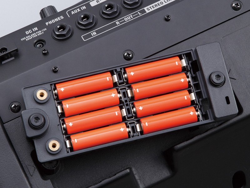 Roland - News Release - 電池駆動で可搬性に優れた高出力、高